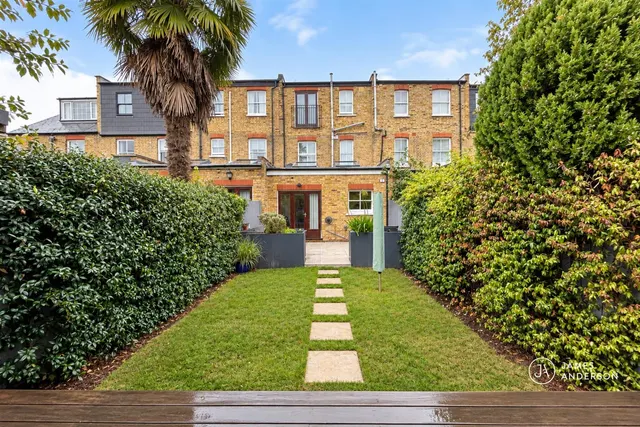 Ashlone Road, London, SW15, photo 2