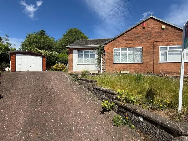 Wychbury Road, Quarry Bank, DY5 2XX, photo 1