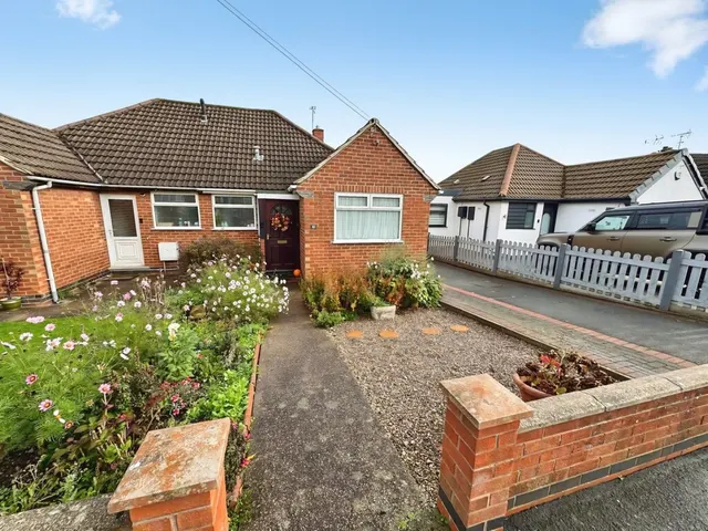 Brooklands Drive, Littleover, DE23, photo 1