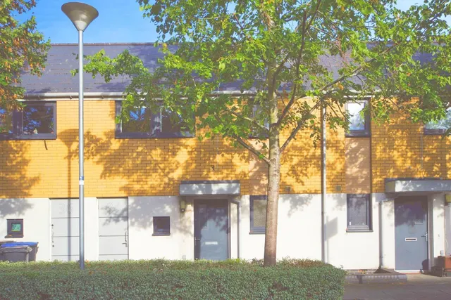 Magnetic Crescent, Enfield, EN3, photo 2