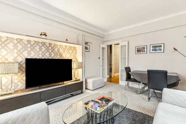 Chesterfield Gardens, Mayfair, W1J, photo 2