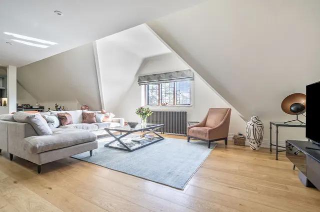 Kings Drive, Midhurst, GU29, photo 1