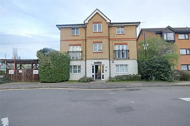 Tysoe Avenue, Enfield, photo 1