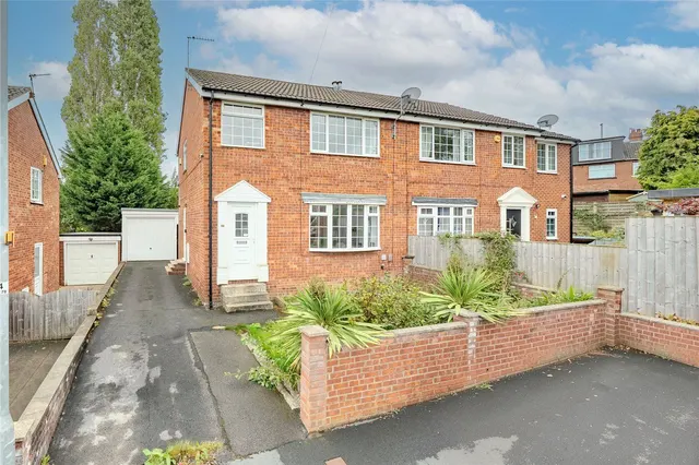 Glenlea Close, Stanningley, LS28, photo 1