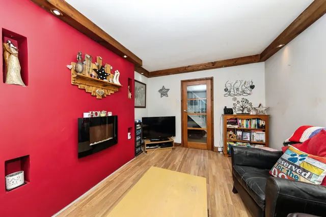 Photo 3 — Heol Llethryd, Llanelli