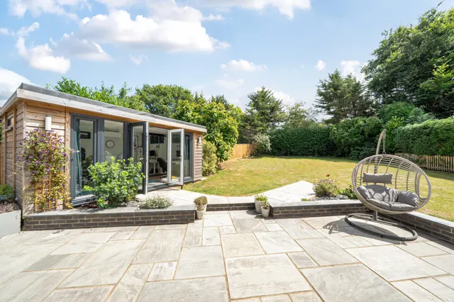 Photo 2 — Chappell Close, Liphook, GU30