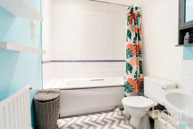 Upton Court Road, Slough, SL3, photo 3