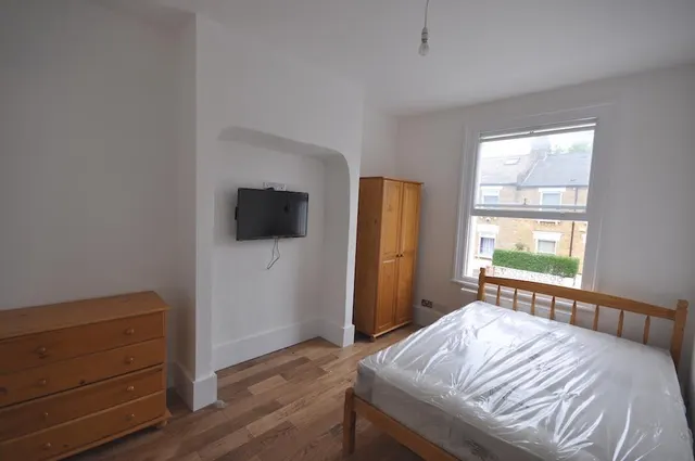 Wells House Road, London, photo 1