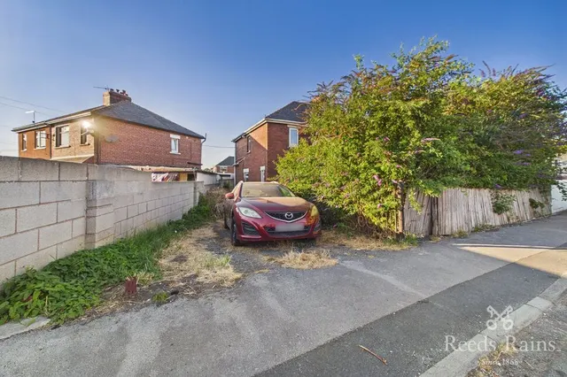 Eastfield Avenue, Knottingley, West Yorkshire, WF11, photo 1