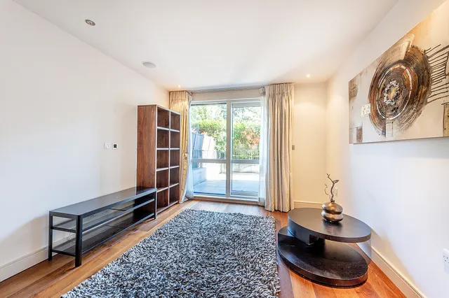 4 Doulton House, Chelsea Creek, 11 Park Street, London, photo 1