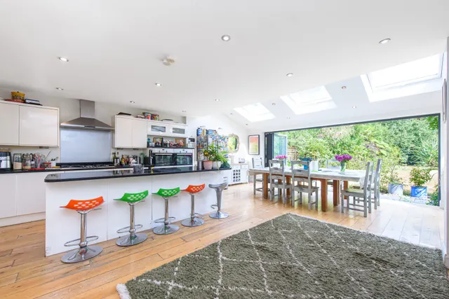 Photo 3 — 37 Friern Watch Avenue, London
