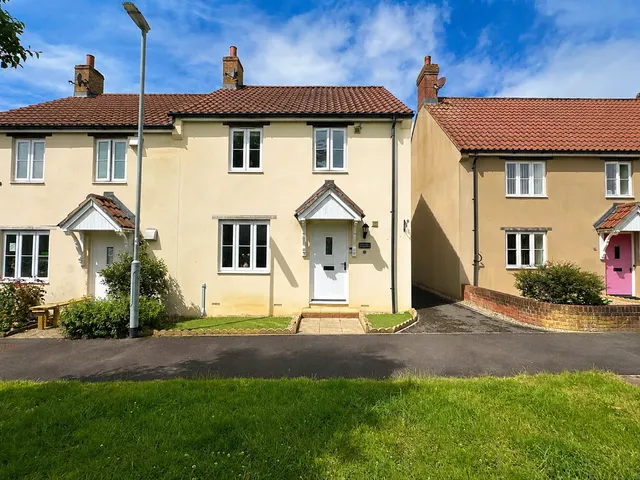 Iris Way, Huish Episcopi, photo 1