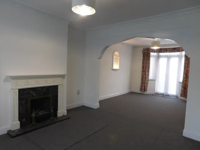Crossmead Avenue, GREENFORD, Middlesex, UB6 9TY, photo 1