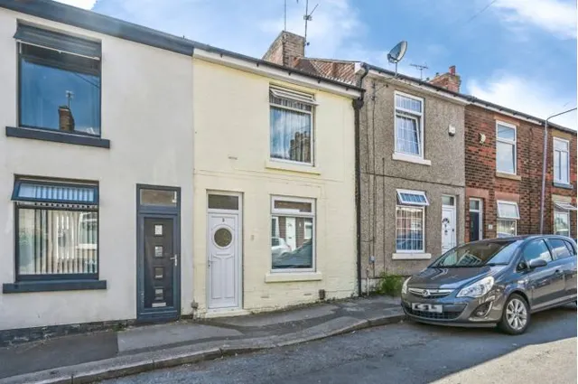 George Street, Mansfield, photo 1