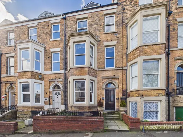 Albemarle Crescent, Scarborough, YO11, photo 1