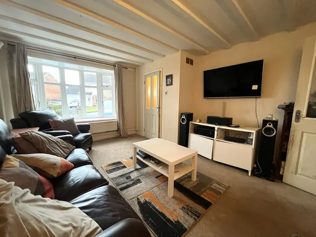 Photo 3 — Thurloe Crescent, Rubery