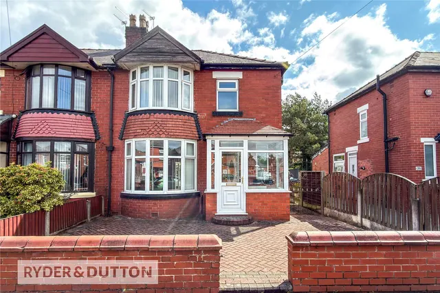 Southerly Crescent, New Moston, M40, photo 1