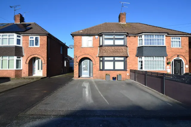 Acacia Drive, Bilston, West Midlands, WV14 9TL, photo 1