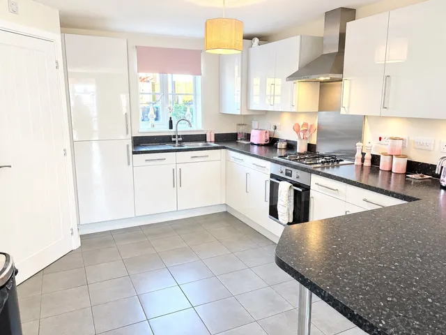 Nightingale Close, Northallerton, DL6, photo 2