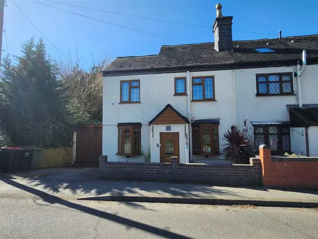 Castle Road, Hartshill, Warwickshire, CV10, photo 1