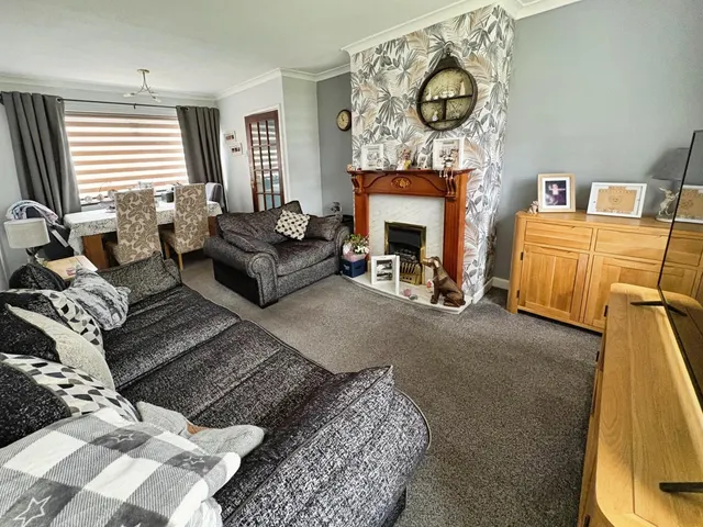 Charles Street, Rawmarsh, S62, photo 2