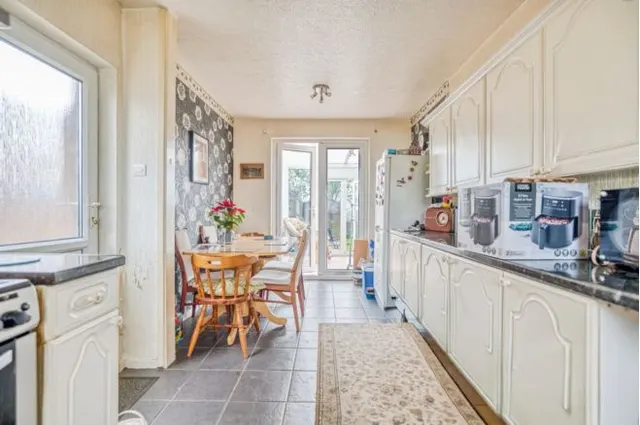 Military Road, Pembroke Dock, SA72, photo 2