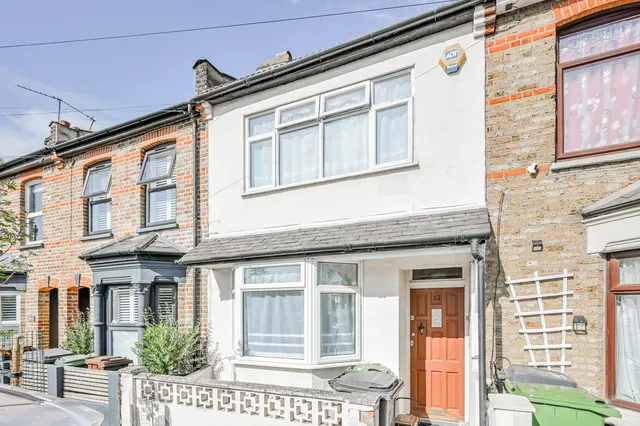 London, E17, photo 1