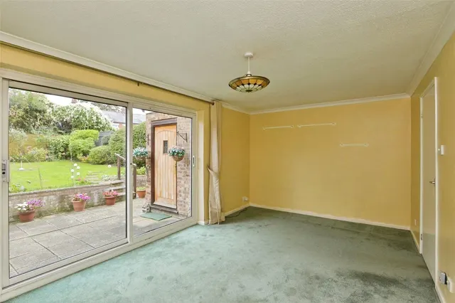 Photo 2 — Breton, Stony Stratford, Milton Keynes, Buckinghamshire, MK11