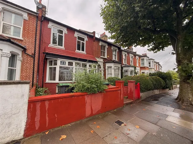 Woodlands Park Road, London N15 3SB, photo 1