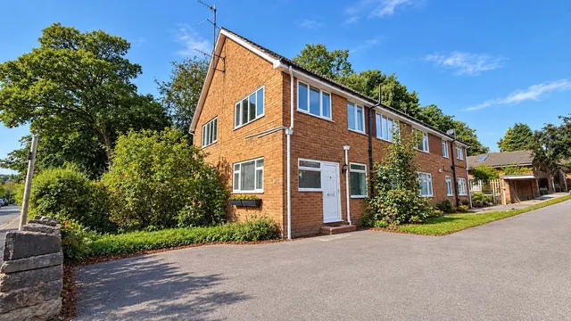 Snape Hill, Dronfield, S18, photo 1