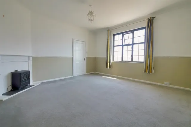 Grand Avenue, Worthing, BN11, photo 2