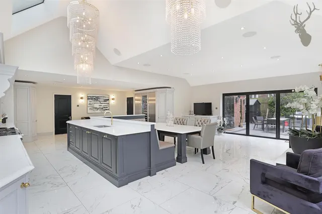 Treetops View, Loughton, IG10, photo 2