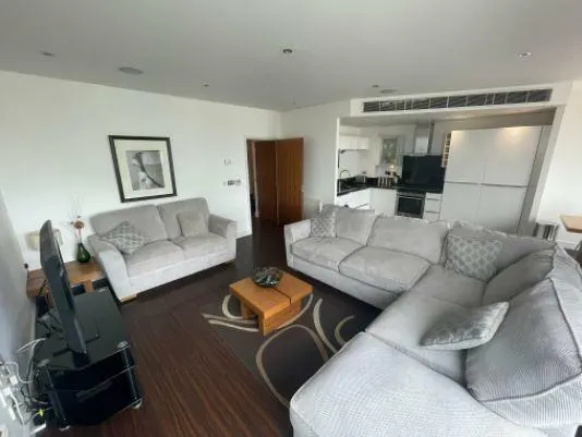 Western Gateway, Alaska Apartments, E16, photo 2