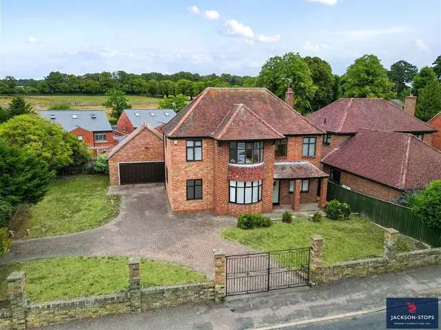 Duchess Drive, Newmarket, CB8, photo 1
