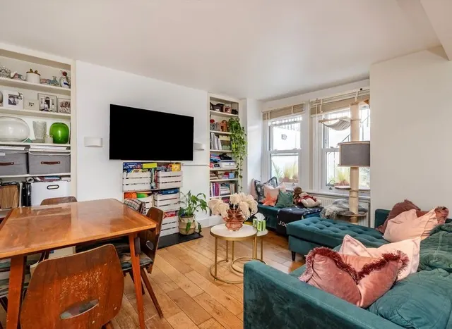 Photo 2 — Waldemar Avenue, Fulham, SW6