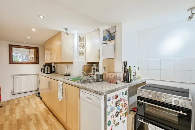 Sidmouth Cottages, Plymouth, PL4, photo 3