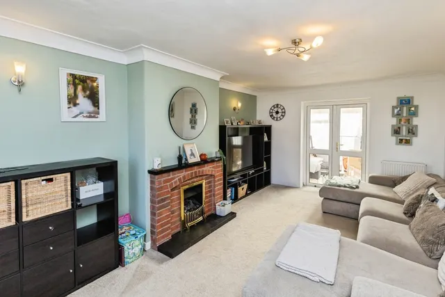Borras Road, Wrexham, LL12, photo 2