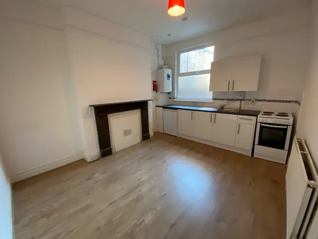 Grafton Road, Bedford, MK40, photo 2