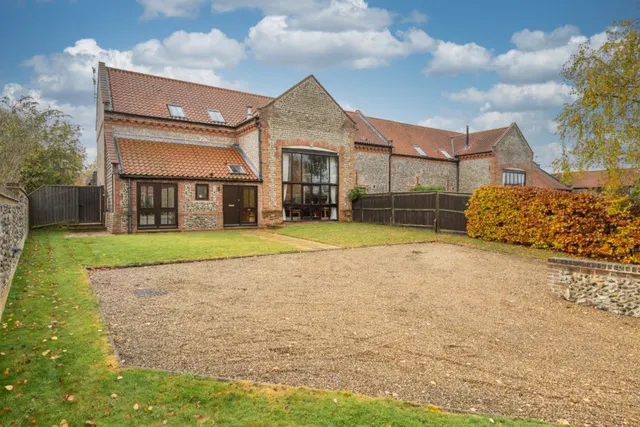 Church Farm Barns, Aylmerton, NR11, photo 1
