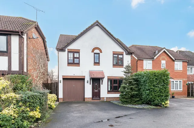 Gower Park, College Town, Sandhurst, Berkshire, GU47 0ZA, photo 1