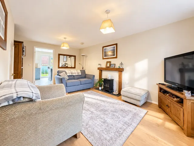 Ffordd Ger Y Llyn, Tircoed Forest Village, SA4, photo 2