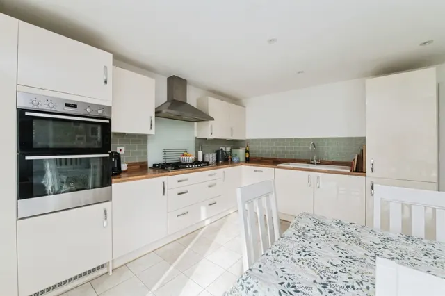 Photo 2 — Trott Close, Cullompton