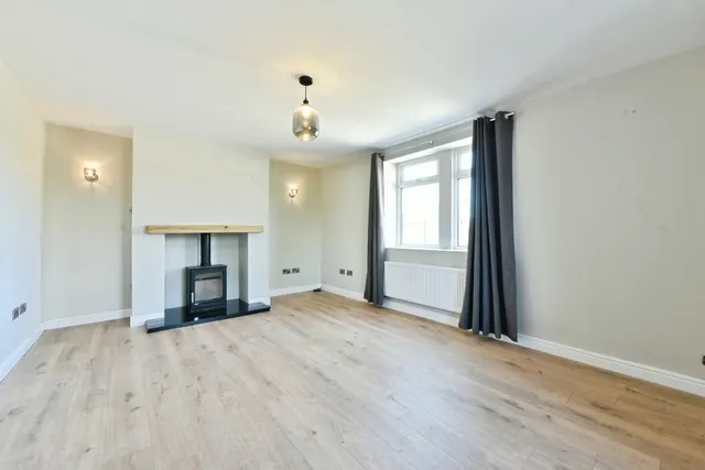 Photo 2 — Anchor Avenue, Chapel-en-le-Frith, High Peak, Derbyshire, SK23