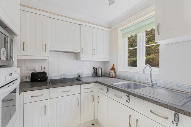 Pegasus Court, Wantage, photo 3