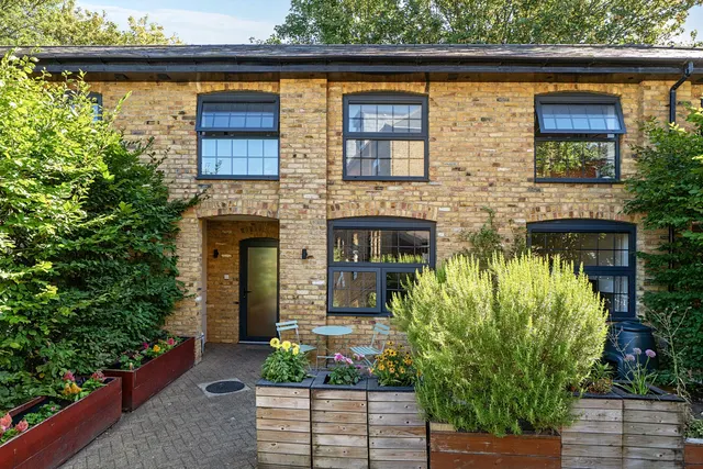 Hatcham Park Mews, London, SE14, photo 1