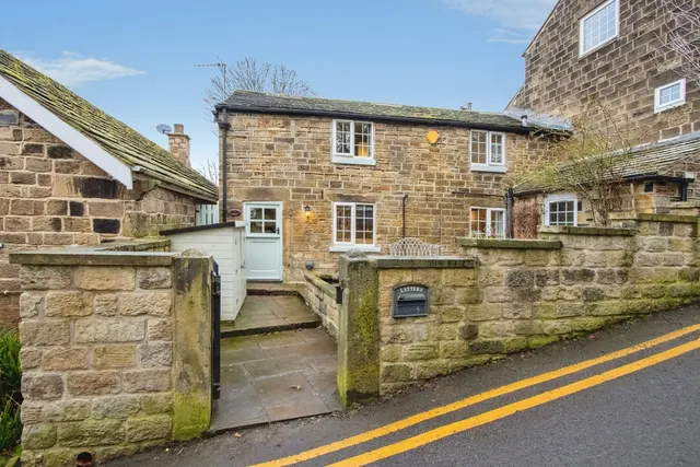 Hill Road, Newmillerdam, Wakefield, West Yorkshire, WF2, photo 1