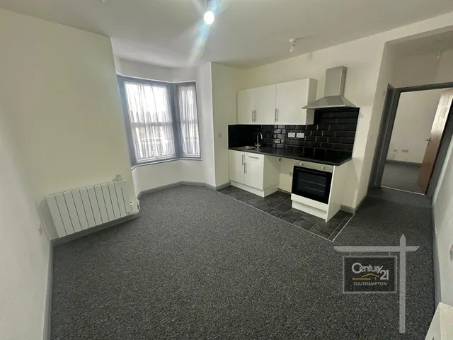 Bitterne Road West, Southampton, SO18, photo 2
