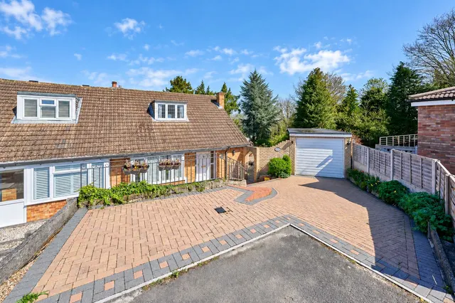 Wick Avenue, Wheathampstead, AL4, photo 1