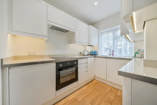 Park Crescent, DA8, photo 2