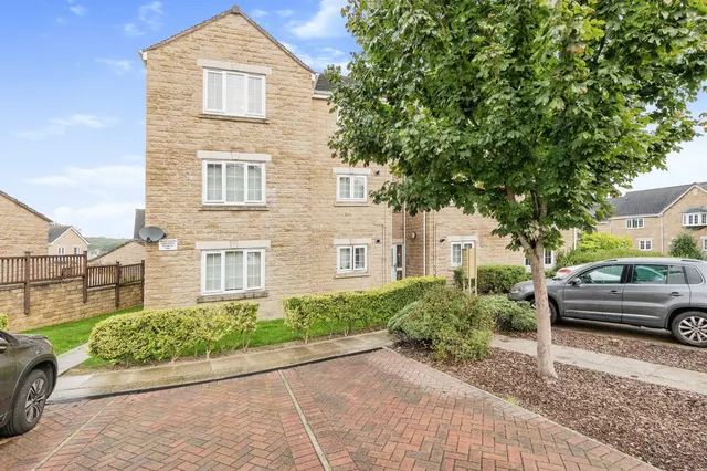 Wood View, Huddersfield, photo 1